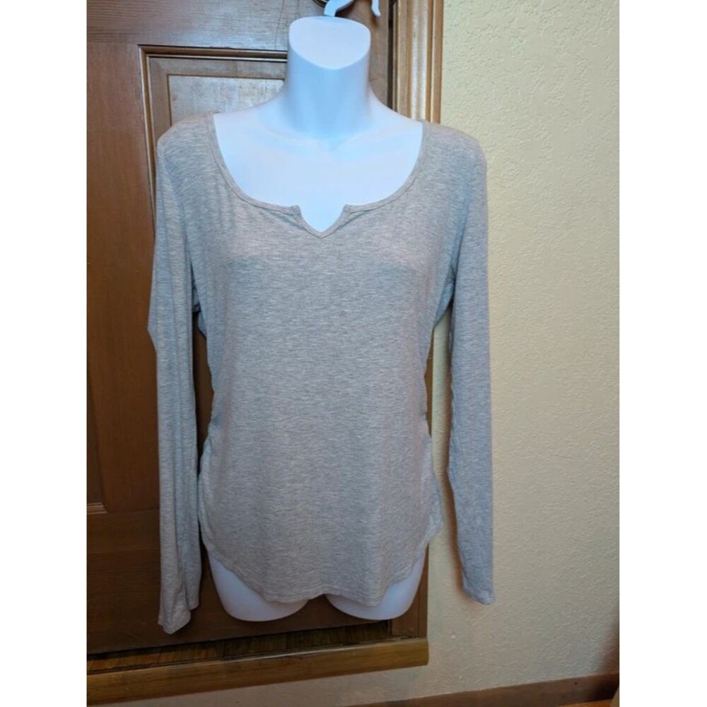 Halara Long Sleeve Ribbed Tee with Split Neck in Gray Size XL